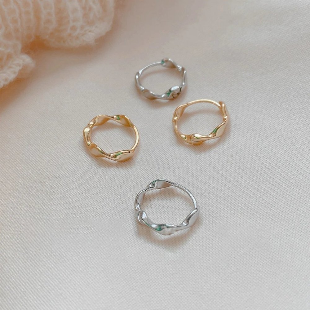 *NEW 925 Sterling Silver Wave Hoop Earrings - Picture 13 of 13